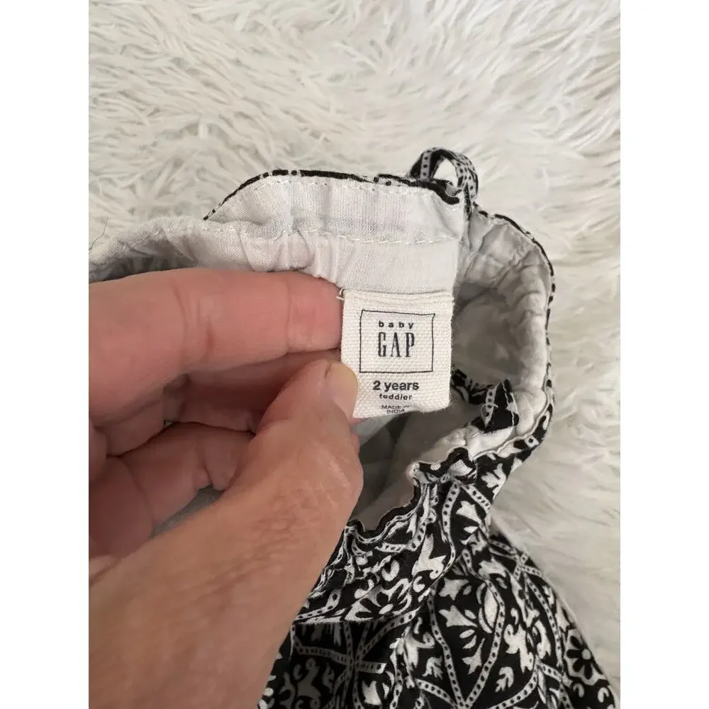 Baby Gap Girls 2T Black & White Design Romper. Adorable, Grt Quality
